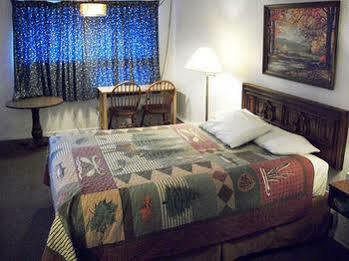 Forest Lake Motel Grand Rapids Ngoại thất bức ảnh